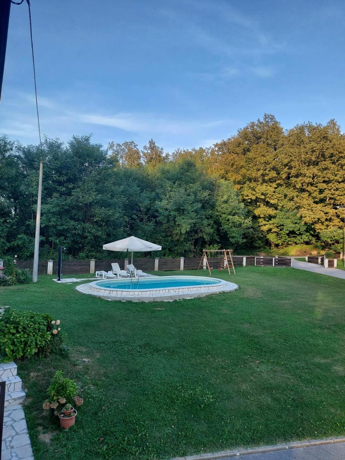 Kuca Za Odmor Mazuran Villa Karlovac Exterior photo